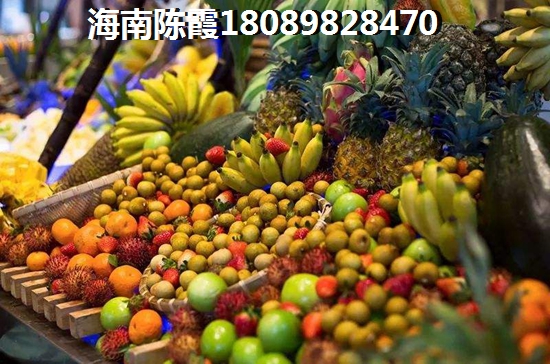 海南适宜买房养老的县市，观澜湖与三亚湾哪个适合老人居住？
